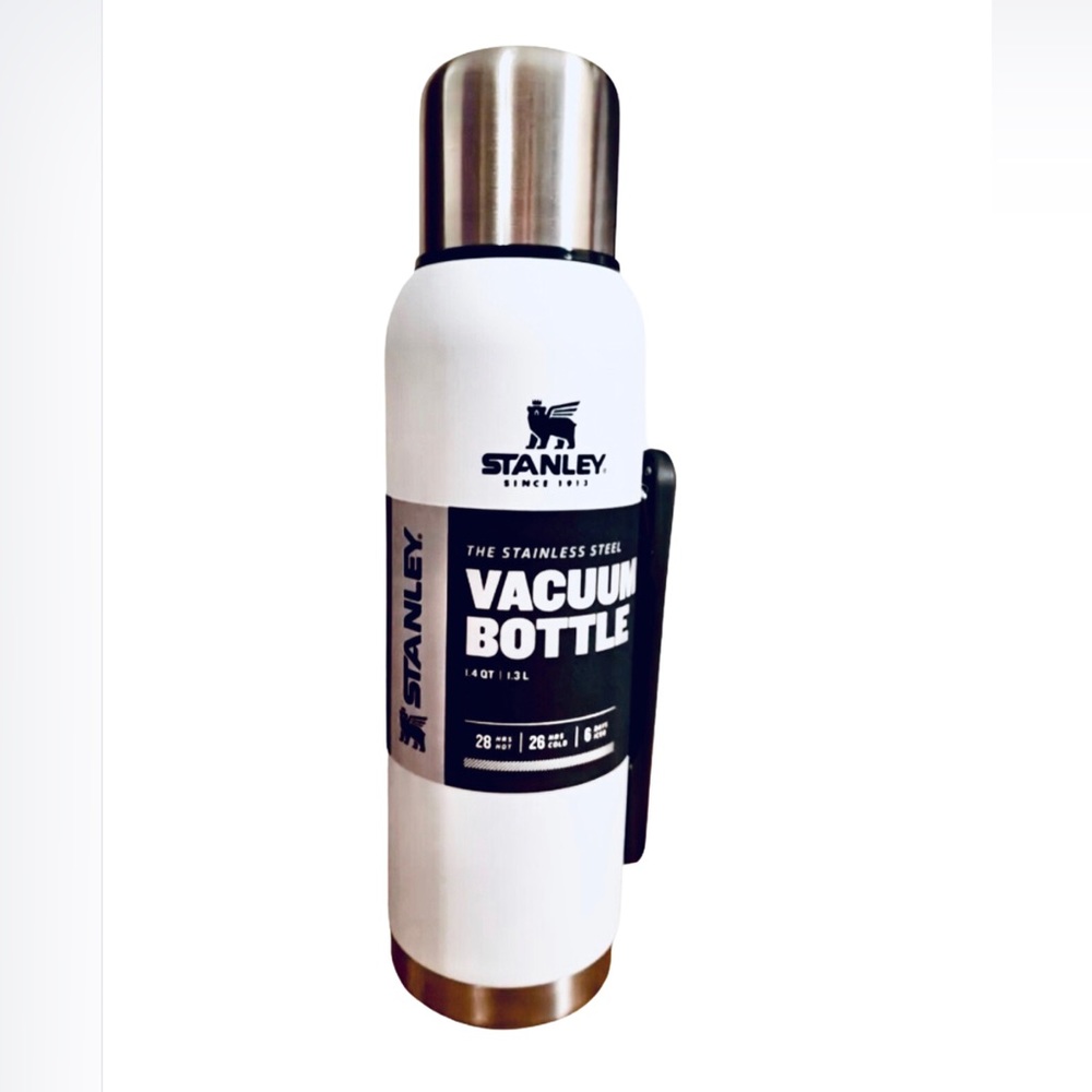 STANLEY Classic Stainless Steel Vacuum Insulated Thermos Bottle 1.1 qt WHITE